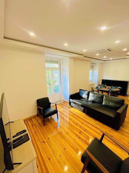 Lisbon 67 Amazing Family Flat In Great Location City Center Bagian luar foto